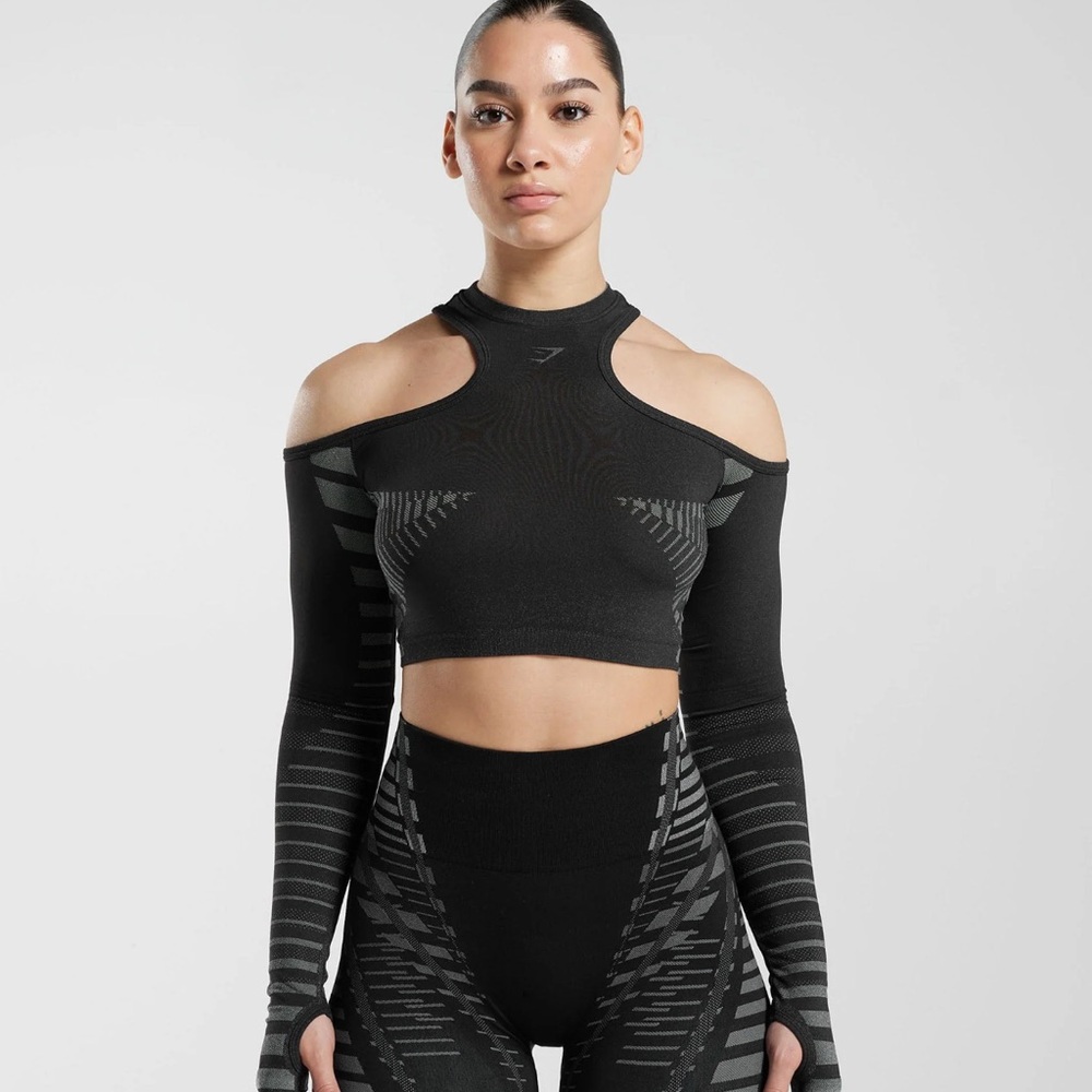 Gymshark apex limit crop top